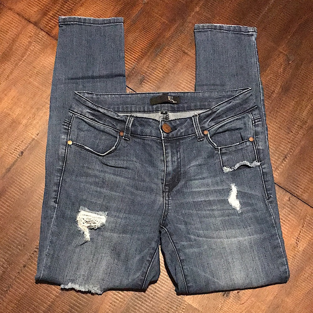 VGUC~ 1822 DENIM Distressed Skinny Jeans - Picture 1 of 12